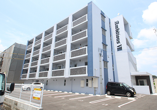 Ambitious名護市宇茂佐III A